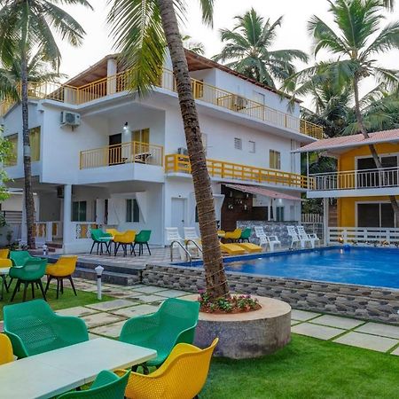 Beach Walk Resort Morjim Eksteriør bilde